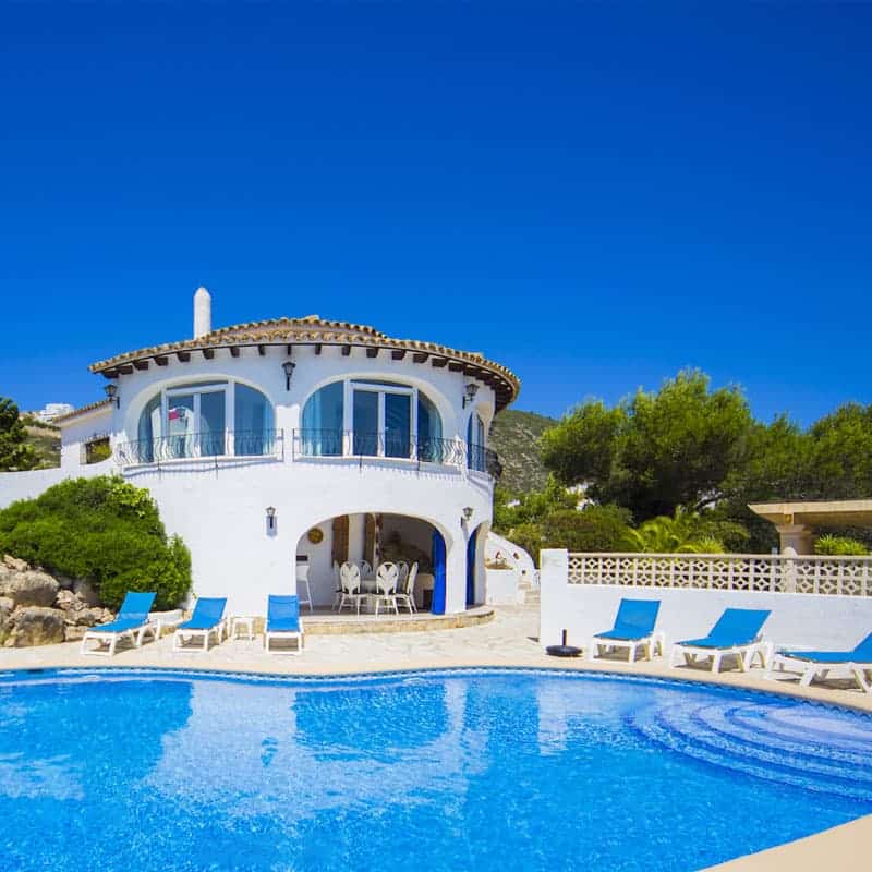 Modern Spanish villa with private pool, representing the type of properties foreign buyers can purchase in Spain